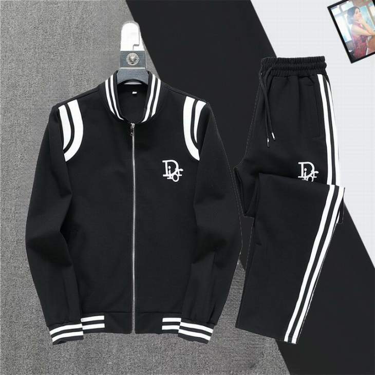 Picture of Dior Sweater Suits _SKUDiorM-3XL12yr1938405